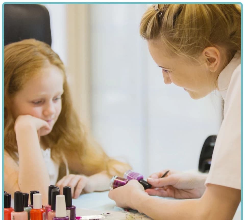 Салон красоты Ногтевая клиника Nail clinic