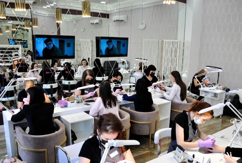 Салон красоты Салон маникюра и педикюра Ликс NAIL на проспекте Просвещения - 4