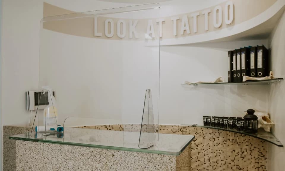 Салон красоты художественной татуировки LOOK AT Tattoo - 4
