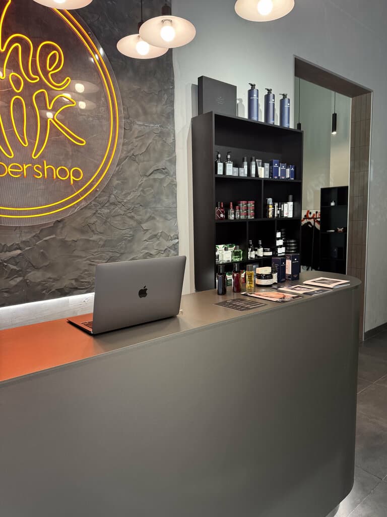 Салон красоты The Flik Barbershop