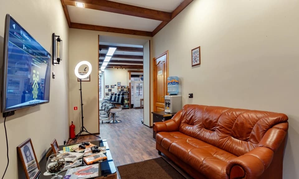 Салон красоты H&B Barbershop на Большой Пушкарской улице - 3