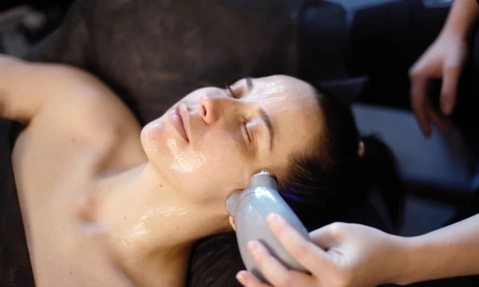 Салон красоты массажа лица FaceRoom на Комендантском проспекте - 2